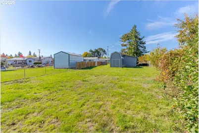 204 S 3rd St, Carlton, OR 97111 - Photo 33