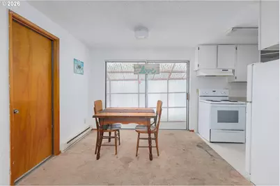 916 NE Douglas St, Newport, OR 97365 - Photo 11