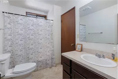 916 NE Douglas St, Newport, OR 97365 - Photo 27