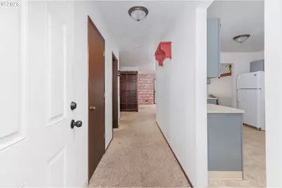 916 NE Douglas St, Newport, OR 97365 - Photo 19