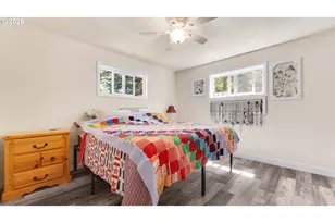 4976 Lake Dr, Florence, OR 97439 - Photo 19