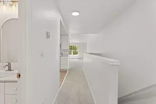 15745 NE Beech St, Portland, OR 97230 - Photo 13