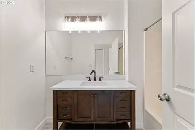 15745 NE Beech St, Portland, OR 97230 - Photo 9