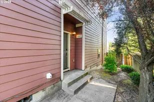 15745 NE Beech St, Portland, OR 97230 - Photo 5