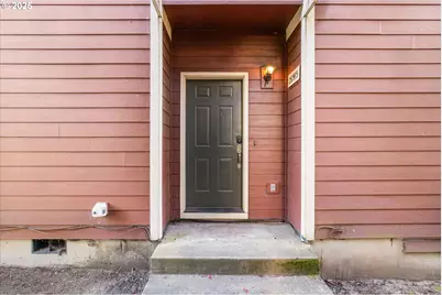 15745 NE Beech St, Portland, OR 97230 - Photo 3