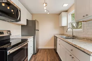 16825 SE Powell Blvd, Portland, OR 97236 - Photo 9