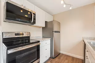 16825 SE Powell Blvd, Portland, OR 97236 - Photo 9
