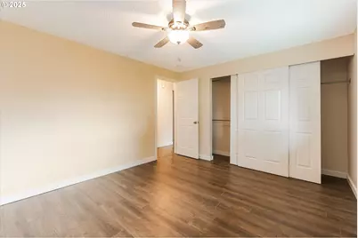 16825 SE Powell Blvd, Portland, OR 97236 - Photo 15