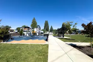 1822 E 33rd St, Vancouver, WA 98663 - Photo 39