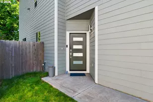 1822 E 33rd St, Vancouver, WA 98663 - Photo 3