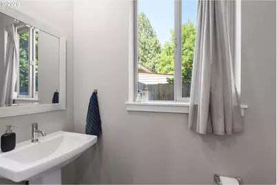1822 E 33rd St #A, Vancouver, WA 98663 - Photo 13