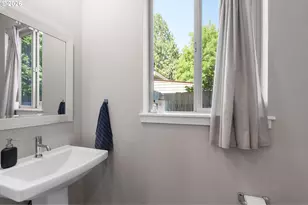 1822 E 33rd St, Vancouver, WA 98663 - Photo 13