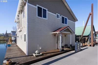 18989 NE Marine Dr #44, Portland, OR 97230 - Photo 3