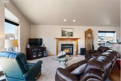 18989 NE Marine Dr #44, Portland, OR 97230 - Photo 13