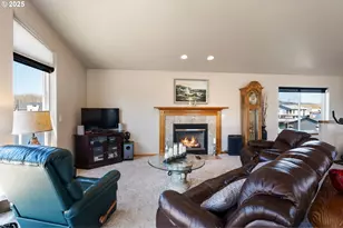 18989 NE Marine Dr, Portland, OR 97230 - Photo 13