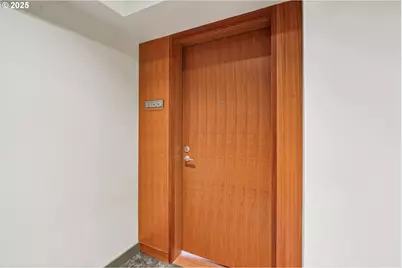 841 S Gaines St #1400, Portland, OR 97239 - Photo 3