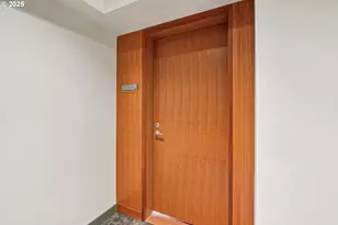 841 S Gaines St, Portland, OR 97239 - Photo 3