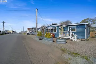 211 S 2nd Ave, Rockaway Beach, OR 97136 - Photo 39
