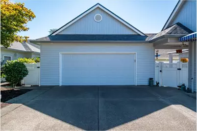 2672 Hazelnut Dr, Woodburn, OR 97071 - Photo 5