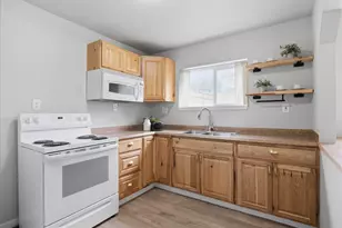 13416 Eastborne Dr, Oregon City, OR 97045 - Photo 27