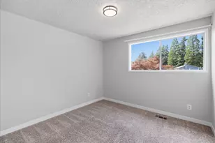 13416 Eastborne Dr, Oregon City, OR 97045 - Photo 17