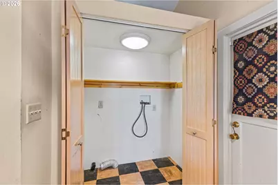 635 25th St, Myrtle Point, OR 97458 - Photo 21