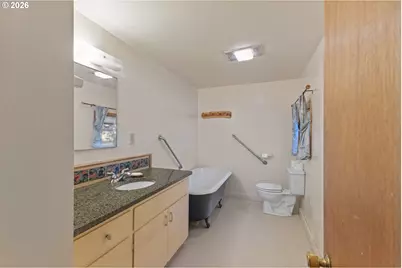 635 25th St, Myrtle Point, OR 97458 - Photo 31