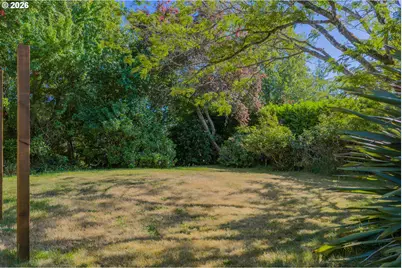 635 25th St, Myrtle Point, OR 97458 - Photo 3