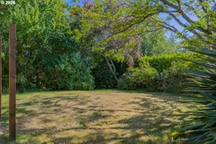 635 25th St, Myrtle Point, OR 97458 - Photo 3
