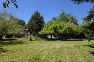 635 25th St, Myrtle Point, OR 97458 - Photo 13