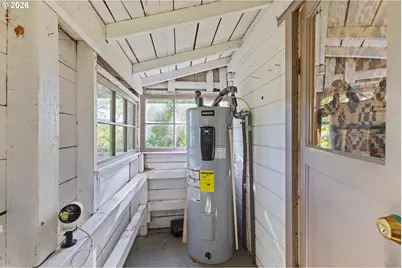 635 25th St, Myrtle Point, OR 97458 - Photo 33