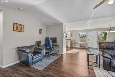 800 N 23rd Ave, Kelso, WA 98626 - Photo 11
