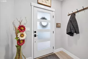 2907 S Heather St, Cornelius, OR 97113 - Photo 3