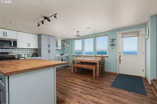3885 NW Jetty Ave, Lincoln City, OR 97367 - Photo 11