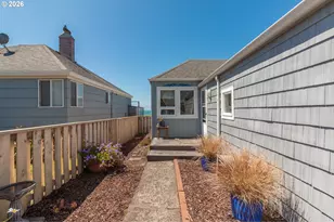 3885 NW Jetty Ave, Lincoln City, OR 97367 - Photo 33