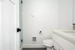 6961 NE Stanton St, Portland, OR 97213 - Photo 29