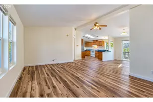 10400 SE Cook Ct, Milwaukie, OR 97222 - Photo 15