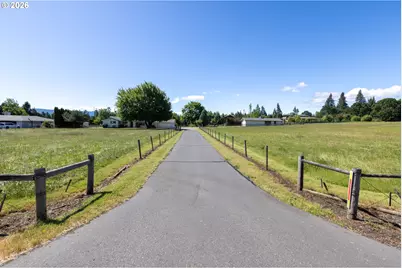 4319 Belmont Dr, Hood River, OR 97031 - Photo 3
