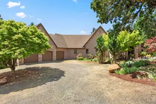 8801 SE Walnut Dr, Amity, OR 97101 - Photo 3