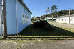 335 7th St, Port Orford, OR 97465 - Photo 5