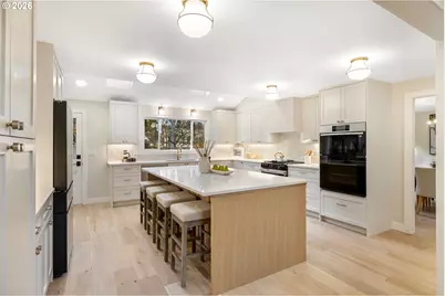 17706 Tree Top Way, Lake Oswego, OR 97034 - Photo 7