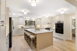 17706 Treetop Way, Lake Oswego, OR 97034 - Photo 7