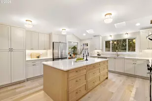 17706 Treetop Way, Lake Oswego, OR 97034 - Photo 9