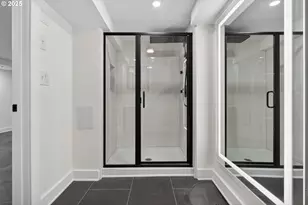 1836 SE Locust Ave, Portland, OR 97214 - Photo 35