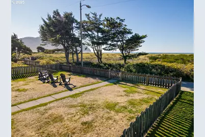 1271 S Prom, Seaside, OR 97138 - Photo 3