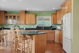 433 Ash St, Dayton, OR 97114 - Photo 3