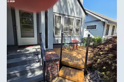 1352 SE Cobb St, Roseburg, OR 97470 - Photo 3