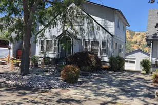 1352 SE Cobb St, Roseburg, OR 97470 - Photo 1