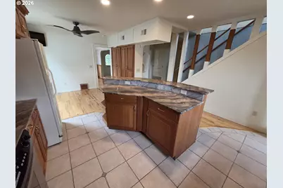 1352 SE Cobb St, Roseburg, OR 97470 - Photo 11