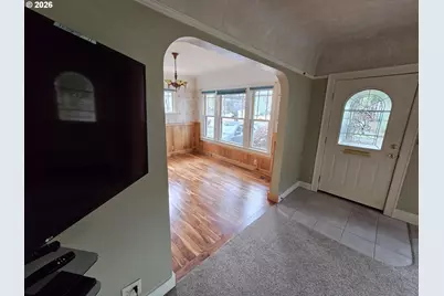 1352 SE Cobb St, Roseburg, OR 97470 - Photo 7
